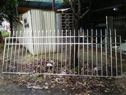 金属护栏