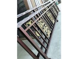 金属护栏