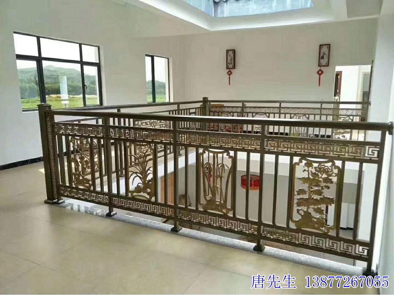 金属护栏